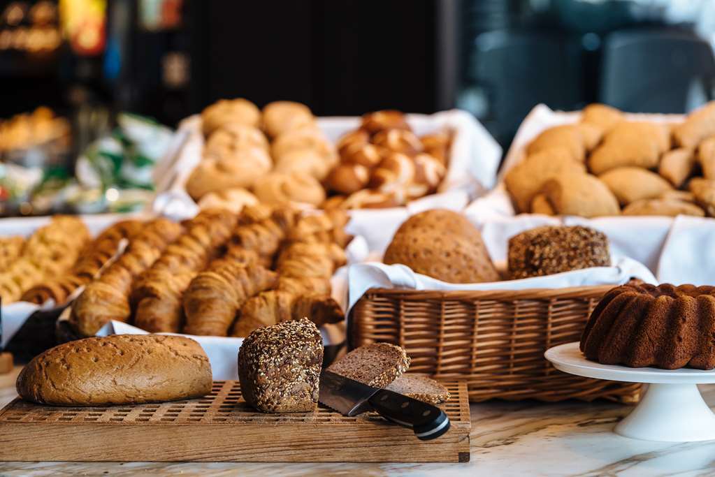 Motel One Luebeck Restoran gambar